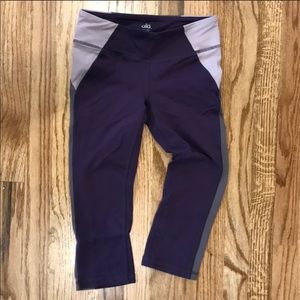 Alo cropped leggings. Yoga